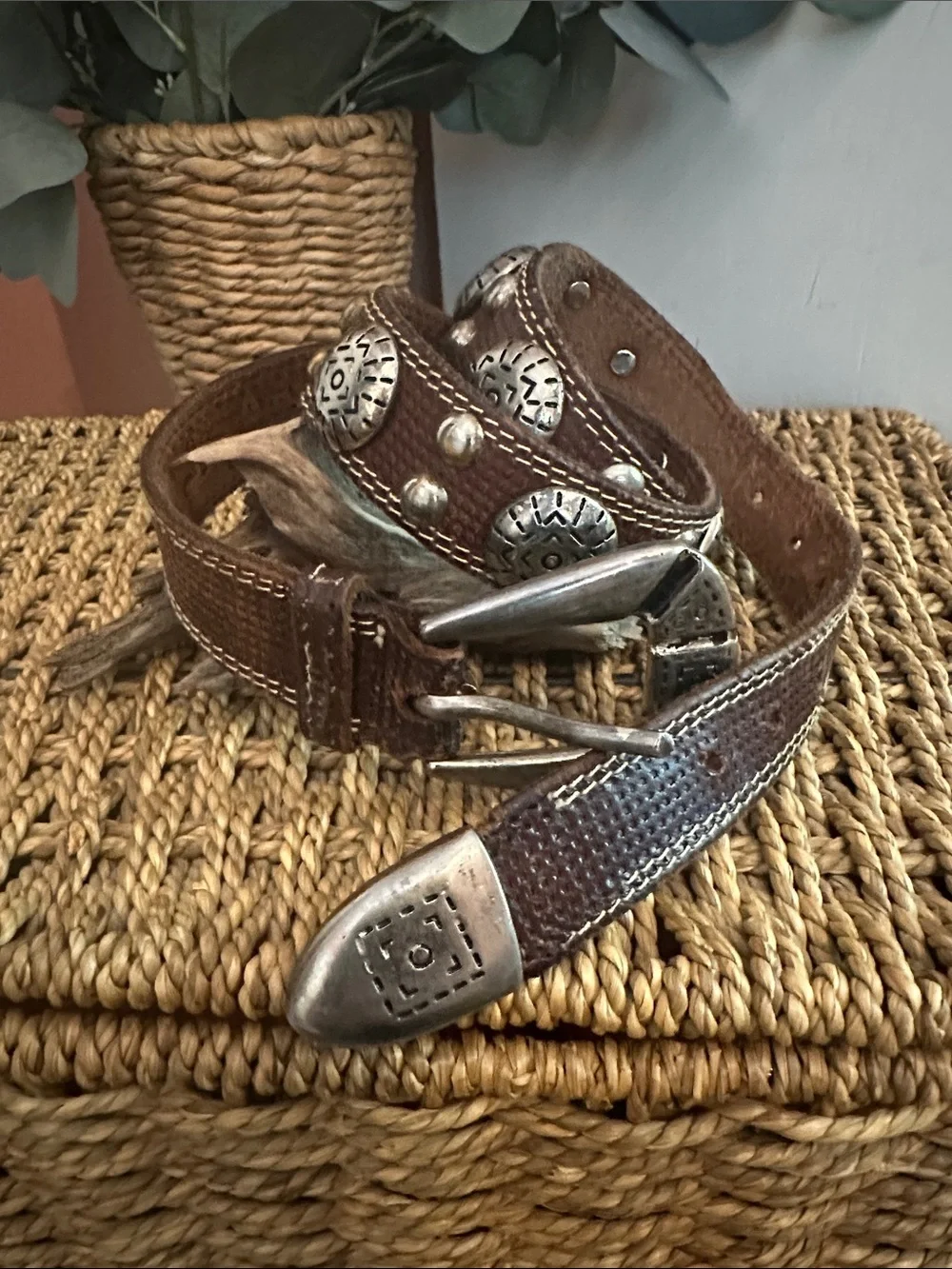 Vintage La Doppia Vita brown leather silver medallion 37/95 western belt